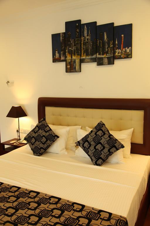 Oreeka - Katunayake Airport Transit Hotels Esterno foto