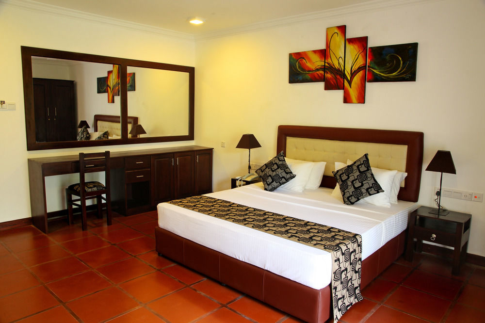 Oreeka - Katunayake Airport Transit Hotels Esterno foto