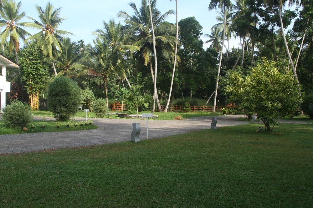 Oreeka - Katunayake Airport Transit Hotels Esterno foto