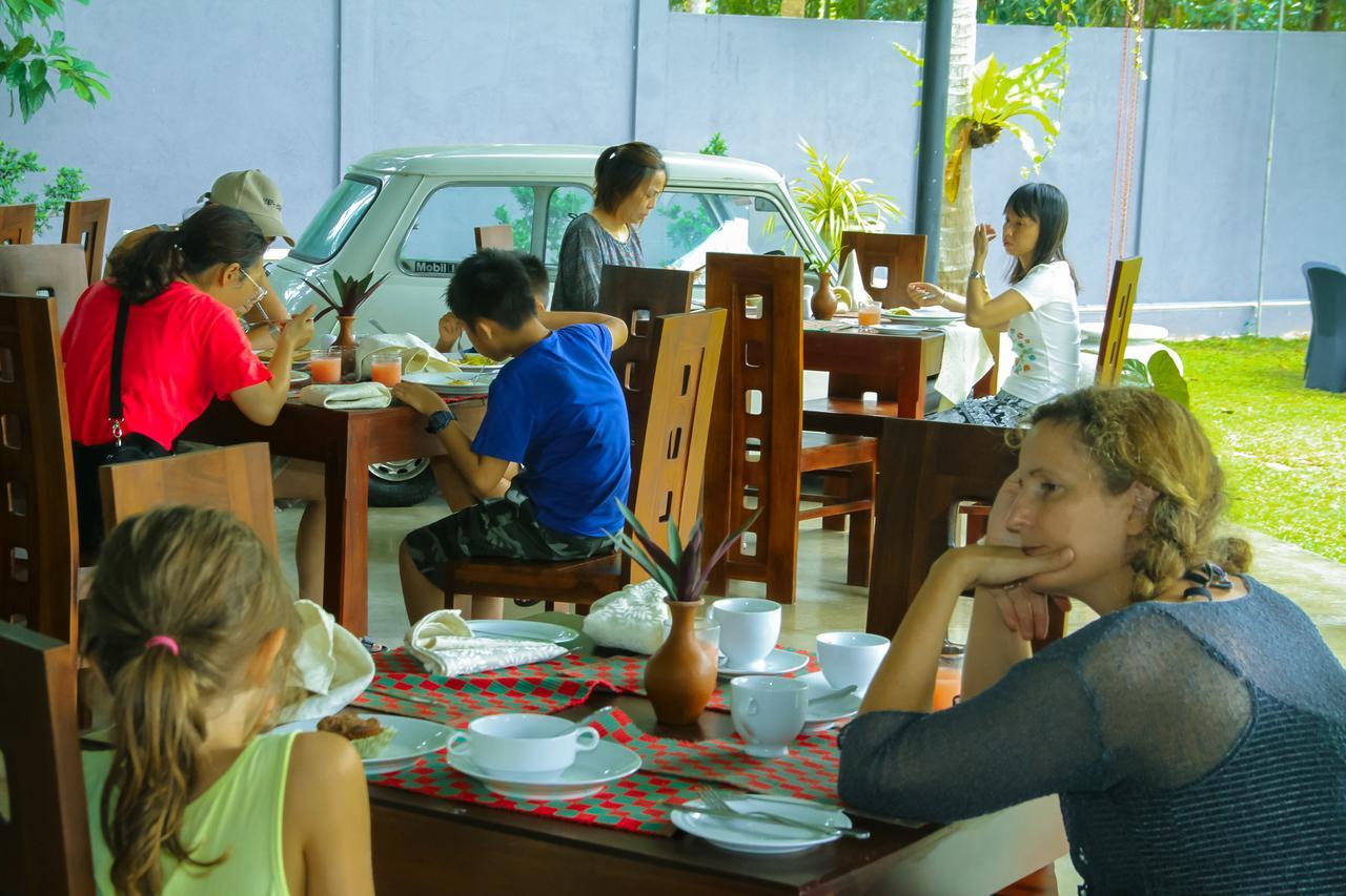 Oreeka - Katunayake Airport Transit Hotels Esterno foto
